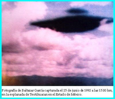 UFO at Teotihuacan 6-25-1992