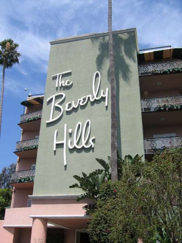 Three Best Pools: Beverly Hills Hotel, CA