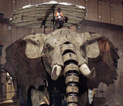 giant elephant robot, sculpture