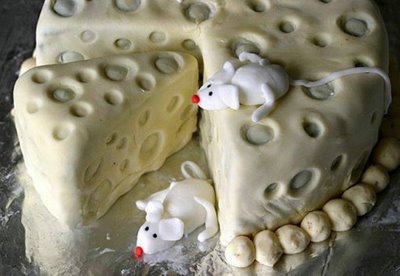 mice and cheese cake
