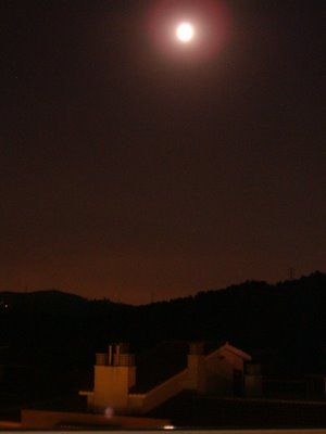 La Luna sobre Cerdanyola y Collserola