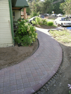 curve of path to front yard