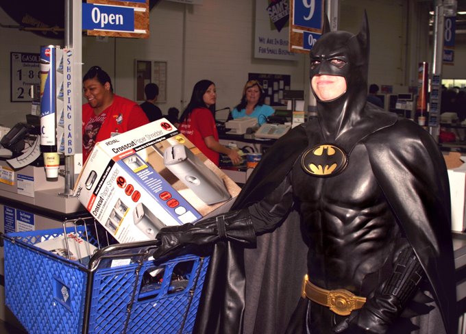 Schotel Boomgaard binair Batman Goes Shopping! | BATBLOG Batman Toys and Collectibles