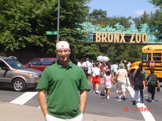 Drew in front of the Bronx Zoo