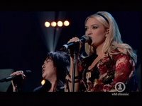 Carrie Underwood with the bigger Wilson sister