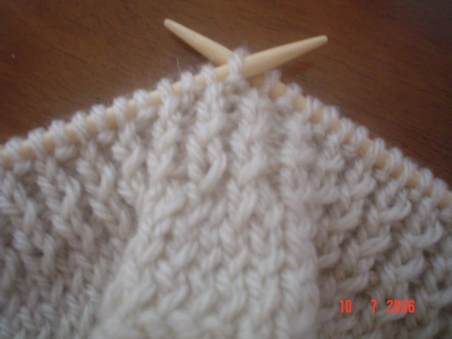 Merenda Crochet  dengan Benang Bedanya dengan Merajut