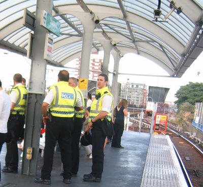 Even more police at Shadwell