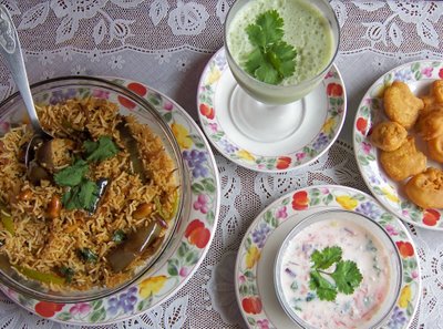 Vangi bhath,Carrot Raita,Cucumber Buttermilk,Mushroom Bajji