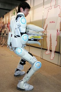 HAL-5 exoskeleton