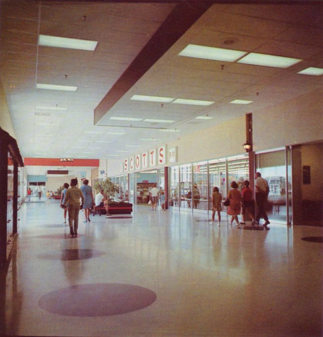 Malls of America - Vintage photos of lost Shopping Malls of the '50s ...