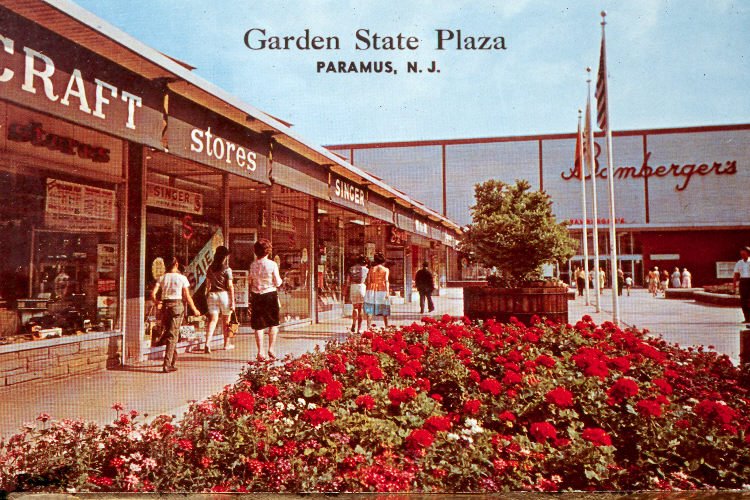 nike garden state plaza