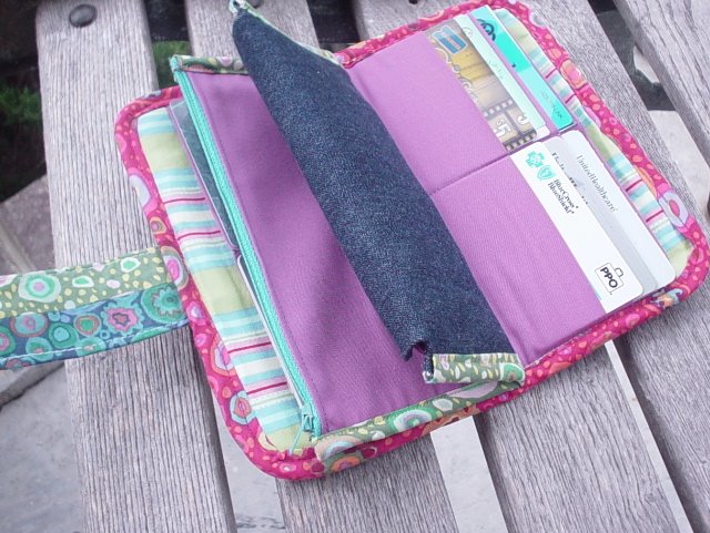sew? i knit!: denim sash bag & stripwork wallet