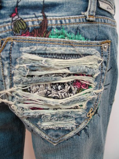 All the latest must-have celebrity fashions. the edge of Hollywood fashion.: J & Company Jeans