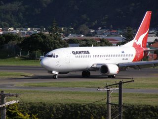 Qantas B737 after landing