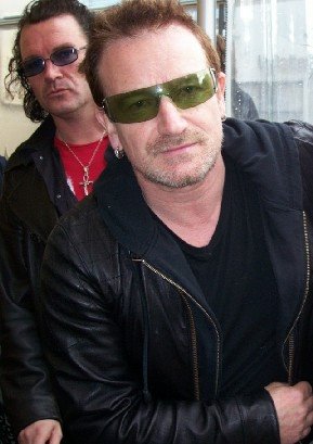 Nuevo look de Bono - U2V - About