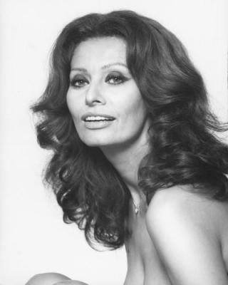 Nude photos loren sophia Sophia Loren