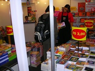 Livros a preços populares