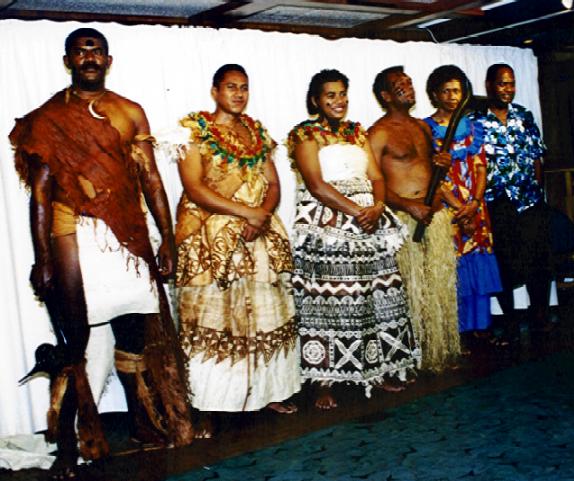 Fijian Warriors Traditional Costume Vestidos Tradicionales, Ropa ...