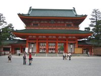 Día 8: Japón (Kyoto: Templos Kinkakuji, Ginkakuji y Nanzenji, Camino del Filosofo, Santuario Heian, Parque Maruyama, etc).