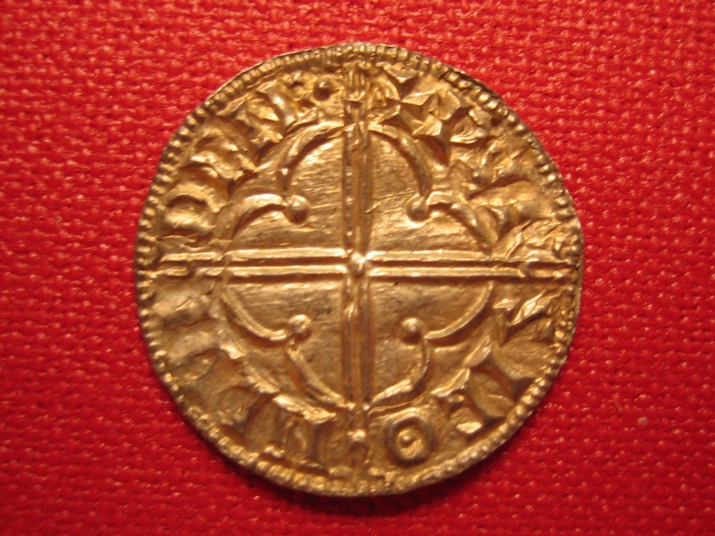 Старая монета 4. Старинные монеты. Монеты древней Англии. Старинные английские монеты. Старая монета Ен.