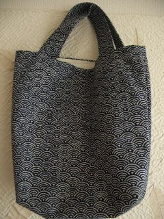 TOTE: Bags for online sale