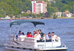 brunei river cruise