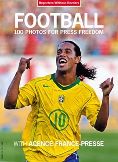 Football : 100 photos for press freedom