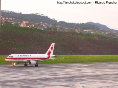Tap Josefa d'Óbidos estaciona no Aeroporto da Madeira