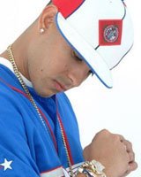 a picture of daddy yankee.