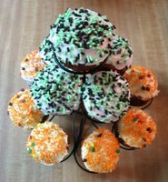 simple cupcakes with sprinkles