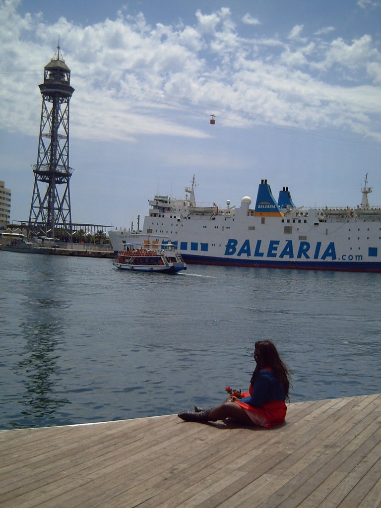 Barcelona Port: Lady at Rambla de Mar