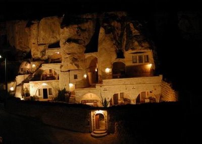 cave_hotel_10