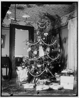 Christmas tree in the Wright home, Wilbur and Orville Wright Papers, Manuscript Division, Library of Congress, Washington, D.C.