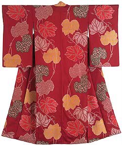 Kimono for a woman. Figured silk crêpe (omeshi chirimen) brocade-woven with lacquered threads (rama-ire) Japan, Taisho period, 1920-30. Montgomery Collection (C) www.vam.ac.uk