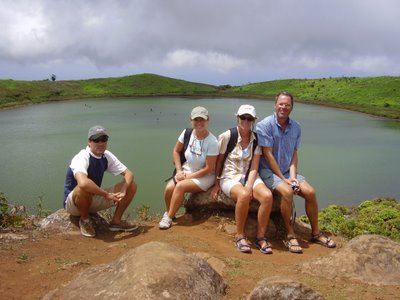 Atop the volcano with Rita and Walter from ´Noa´