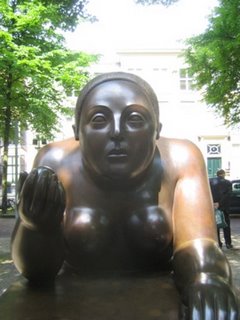 Botero in Den Haag - Vrouw met fruit