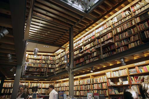 A Cidade Surpreendente: Latina, a livraria que tem Camões como patrono