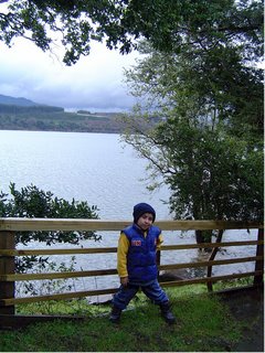 Francisco Con el Lago Villarrica de fondo