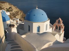 Blue domed churches in Oia, Santorini...