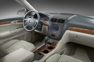 2007 Saturn Outlook is almost a steal (Photo: Interior)