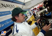 Carlos Sainz probó el R25 de Alonso