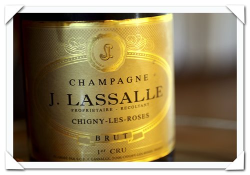 2006 photography picture of review of domaine j lasalle cachet dor champagne brut reserve france and gruyere choux puffs stuffed with creamed mushrooms