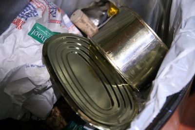 photograph picture of an empty Foie Gras tin