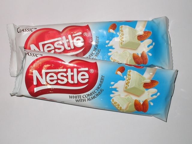 Молочный пористый шоколад Nestle