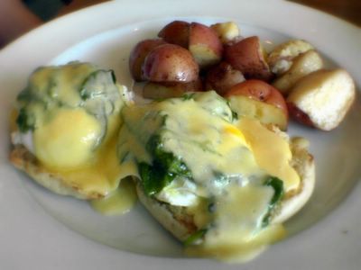 photograph picture of Eggs florentine The Liberty Cafe in Bernal Heights filed under Cafe Review