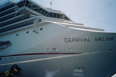 Bow of the Carnival Valor