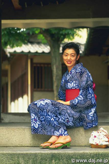 DAISUKE'S JOURNAL: KIMONO (female kimono)