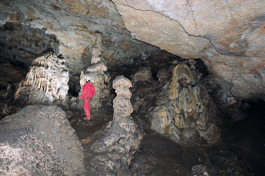 Resultado de imagen de cueva de la judia valera de abajo