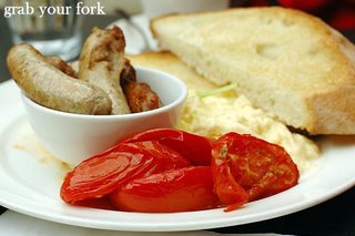 sausages, tomato and scrambled eggs