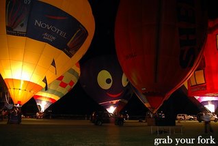 hot air balloons night